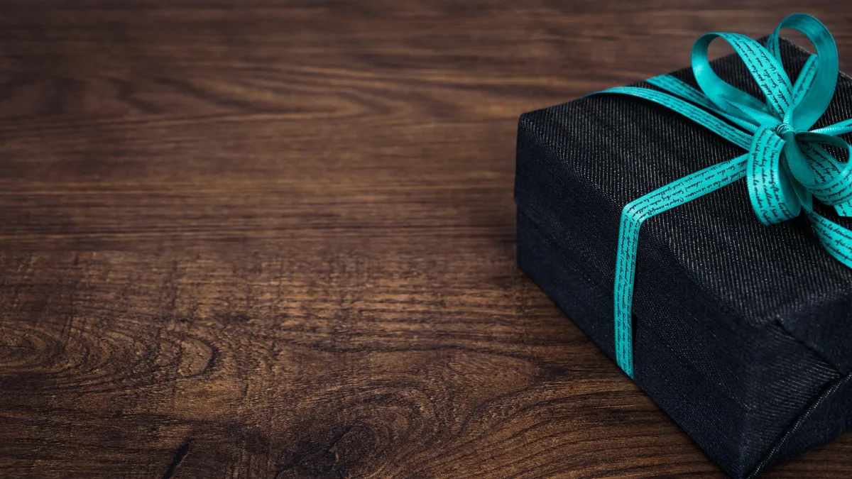 Tema Undangan Digital Kado Bintang