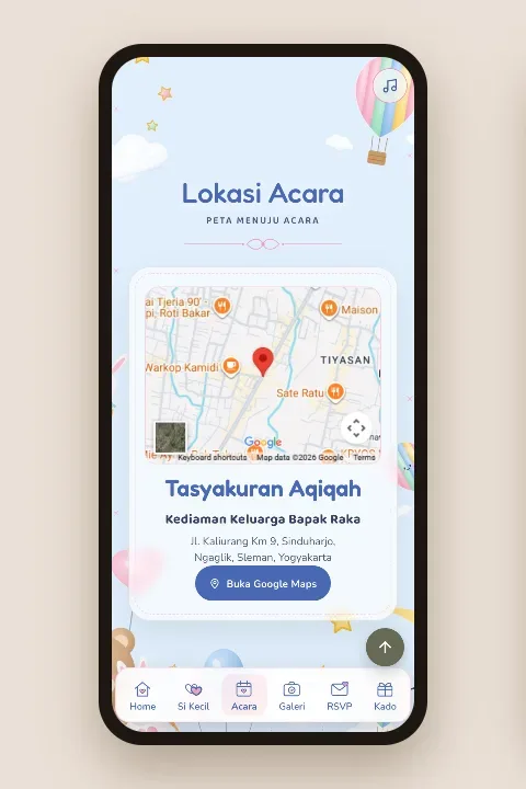 Tangkapan layar tema undangan premium Awan Ceria Sannubari, bagian Lokasi Acara berisi peta dan tombol Buka Google Maps, di layar ponsel